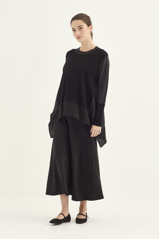Verge~Interact Sweater Black