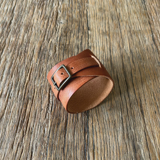 Loma~ Buckled Wrap Cuff