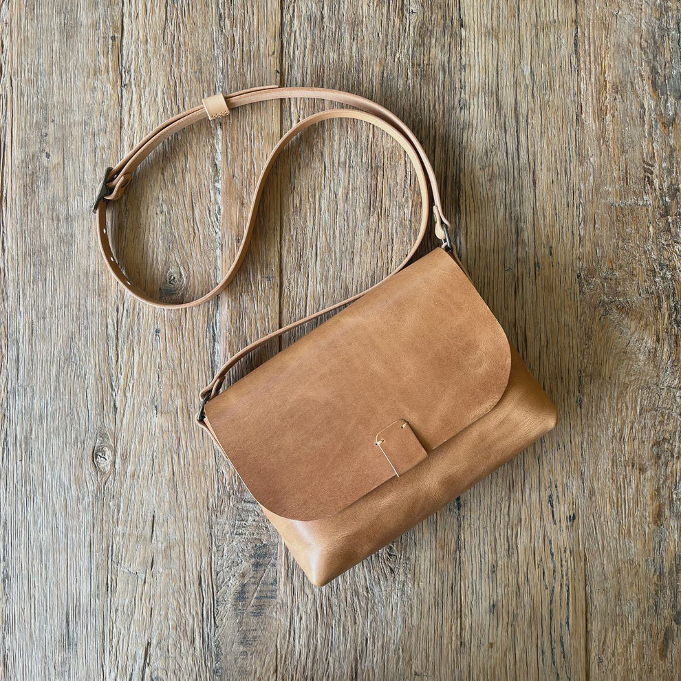Loma~MacKenzie Mini Cross Body